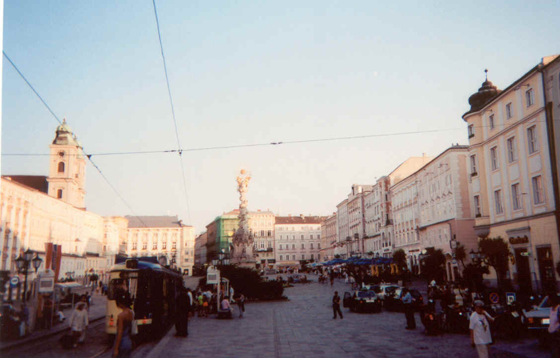 linz.bmp (2439918 bytes)