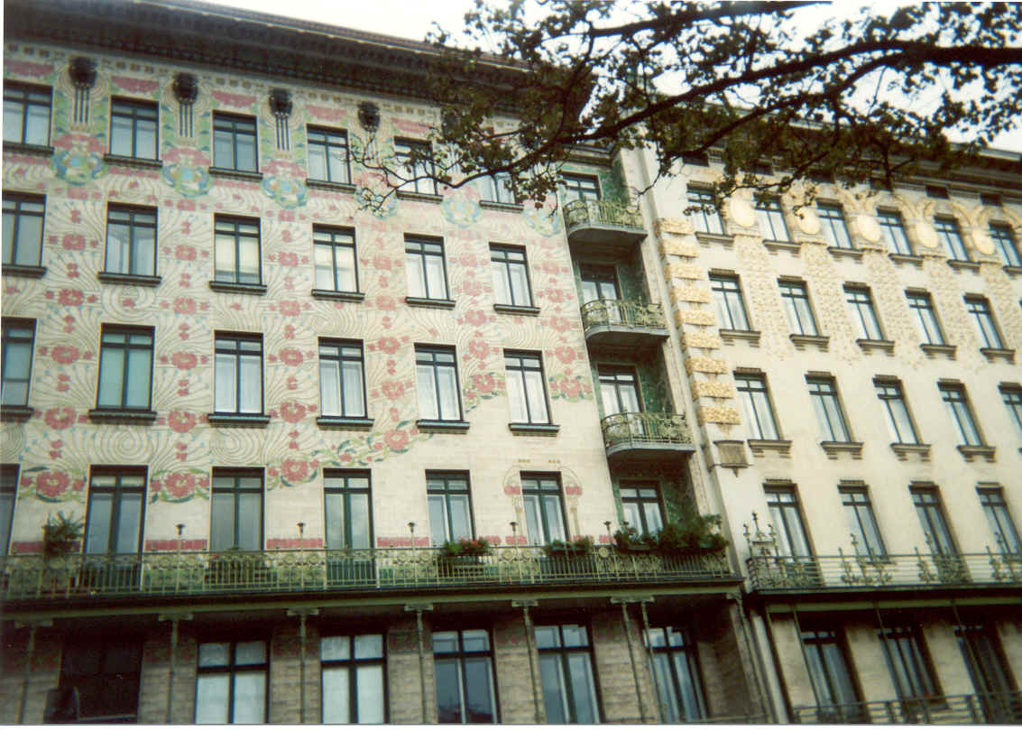 vienna.bmp (2754054 bytes)